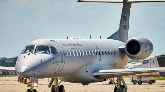 Argentine Air Force Launches International Tender to Acquire Embraer ERJ Aircraft