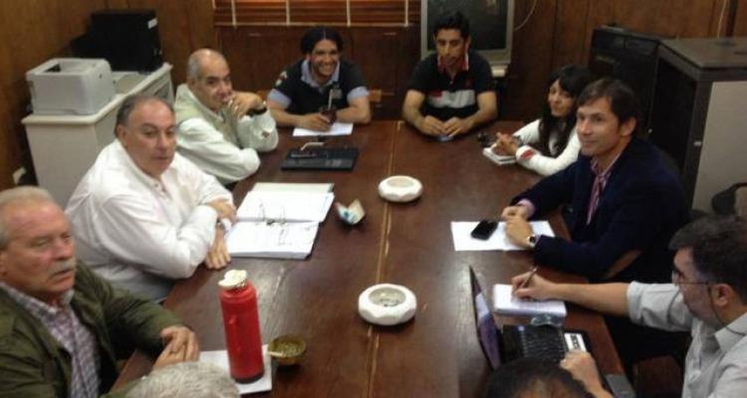 Sin el Ejecutivo, el Comité de Crisis acordó volver a reunirse el lunes