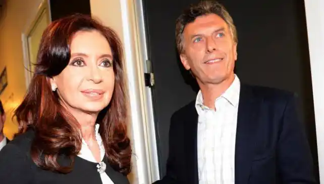 Cristina: Macri "me exigió a los gritos" que el traspaso sea en Casa Rosada