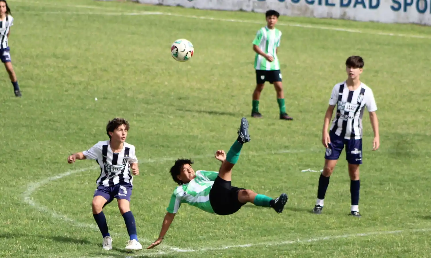 Este jueves por la noche habrá partidos en Barrio Norte y Urquiza. La fecha se completará el sábado.