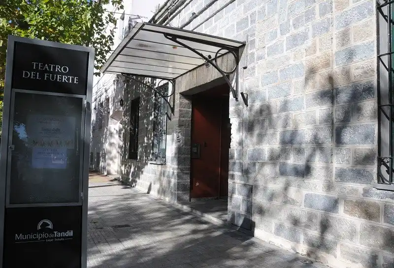 La charla, abierta a toda la comunidad, tendrá lugar en el Teatro del Fuerte.