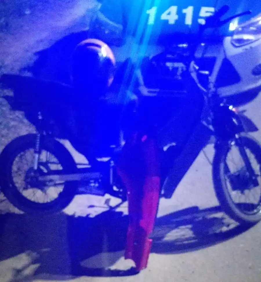 Detuvieron a un menor con una moto robada y otro joven se fugó