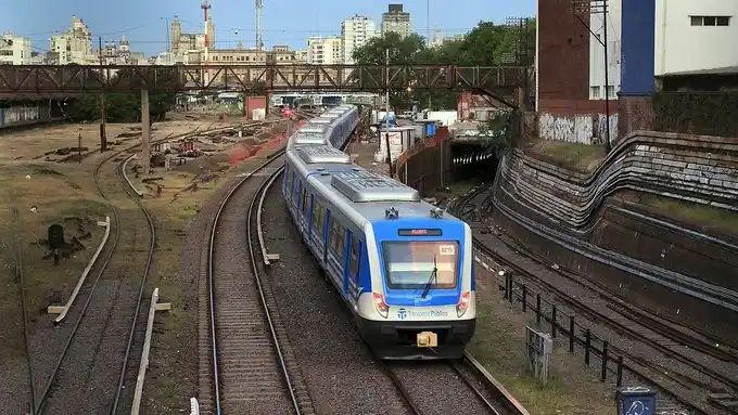Rige el paro por 24 horas en el tren Sarmiento