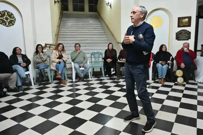 Reconocimiento a los artistas locales que participaron de la Fiesta Aniversario