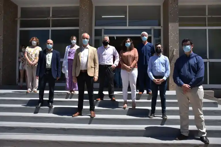 Chivilcoy: Provincia entregó 15 monitores y bombas de infusión para el hospital municipal