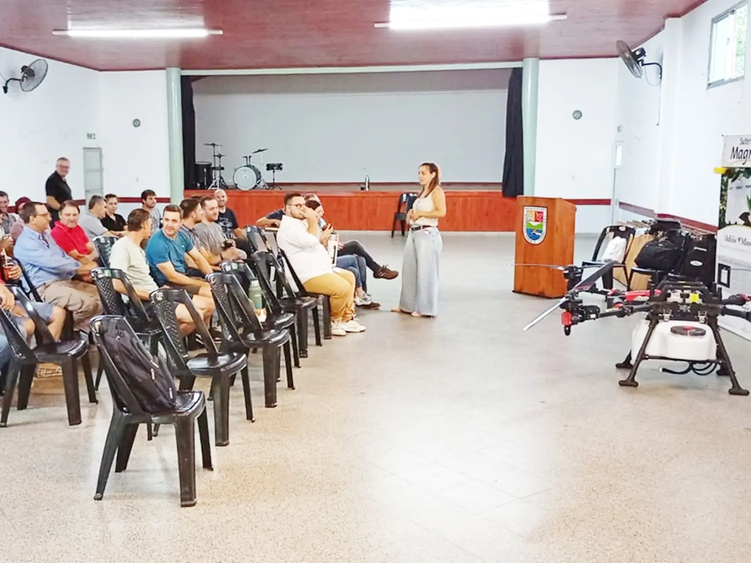 Citricultores entrerrianos se capacitaron en el control de la mosca de los frutos