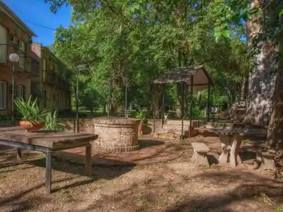 Turismo en crisis: Cerraron dos históricos hoteles de la provincia