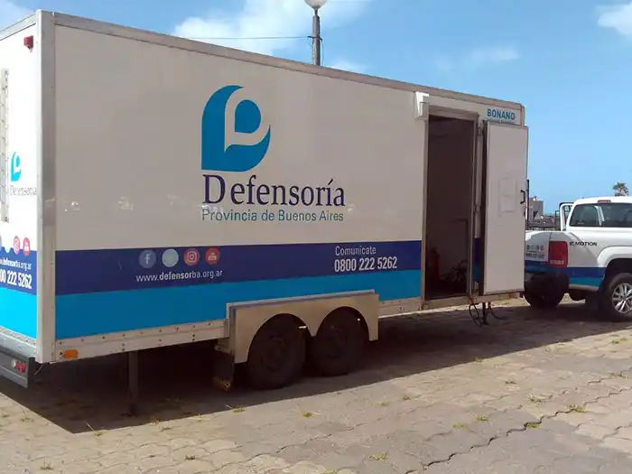 Móviles para documentación y de la Defensoría del Pueblo