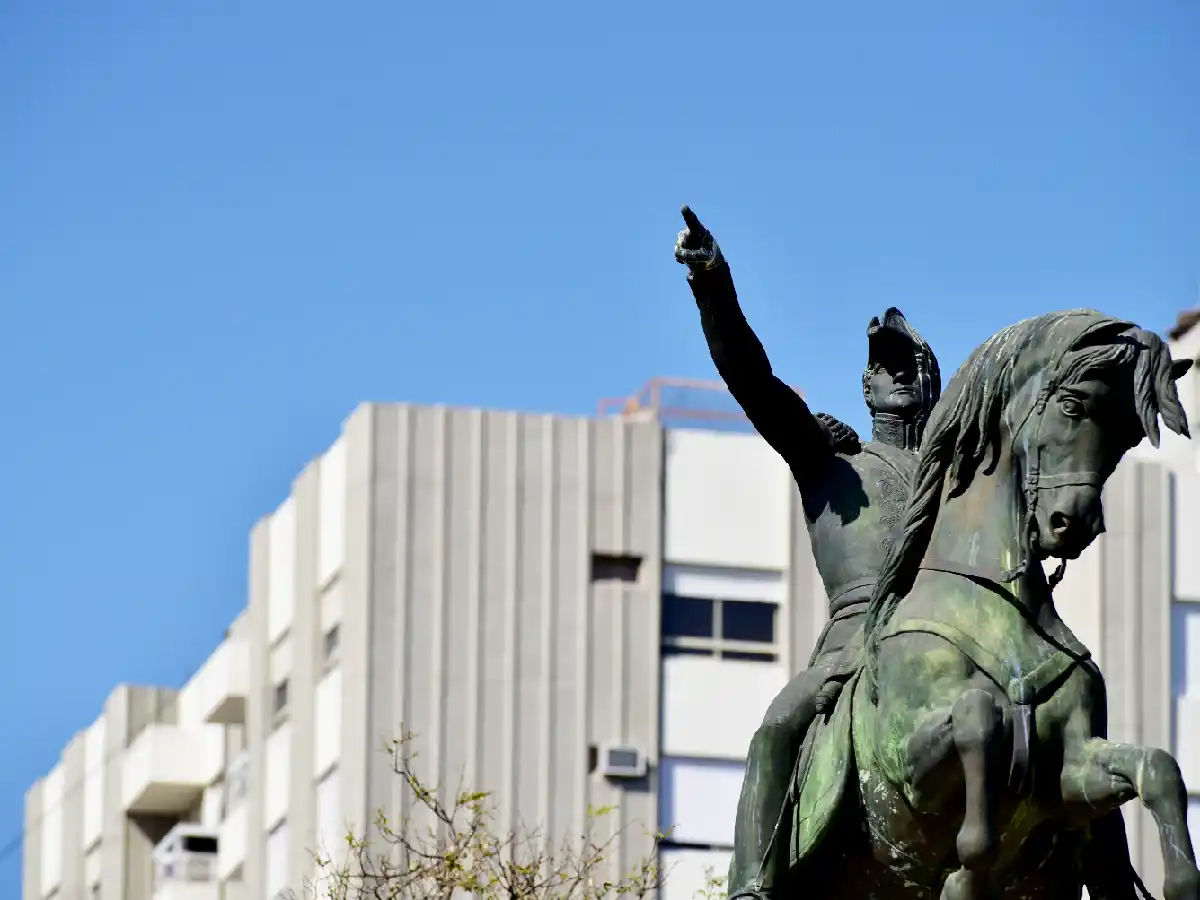 El Libertador y su impronta  en los barrios de nuestra ciudad        