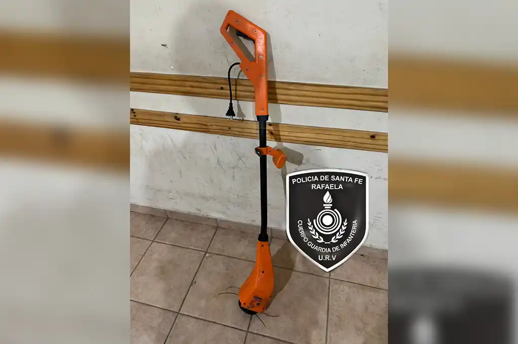 Retuvieron a tres hombres y secuestraron una bordeadora en un procedimiento de control