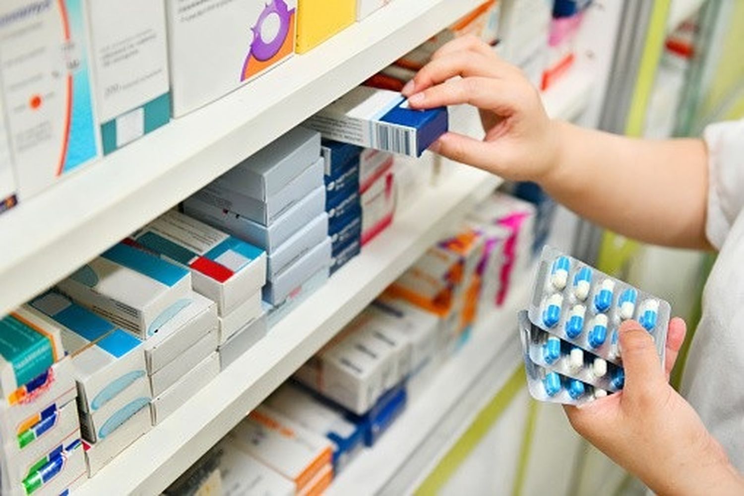 Medicamentos tendrán 8% de descuento y los congelarán, anunciaron farmacéuticas al Gobierno