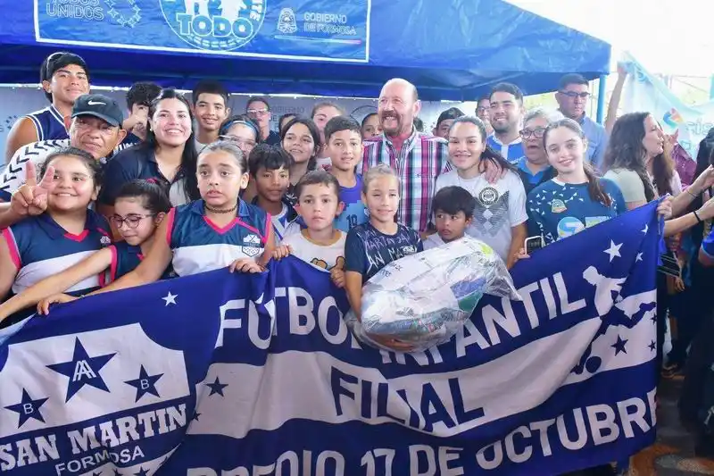 El gobernador Insfrán encabezó otra edición 
del OPNGT, esta vez en el barrio San Francisco