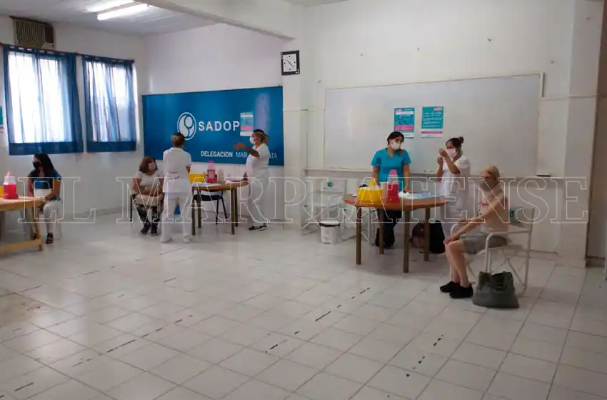 Vacunas: al igual que el kirchnerismo, los Comités Barriales de Emergencia critican controles municipales