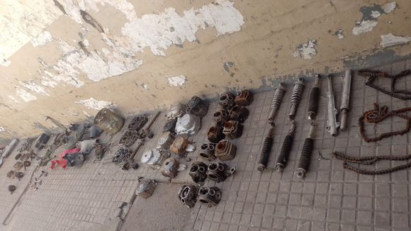 Desbarataron un desarmadero de motos en Urraco al 3000