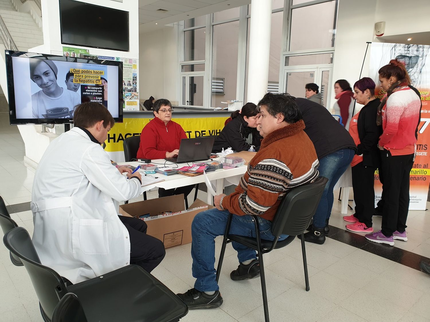 ¿Qué es y cómo prevenir la Hepatitis Viral?: Intensa jornada de prevención en el Hospital
