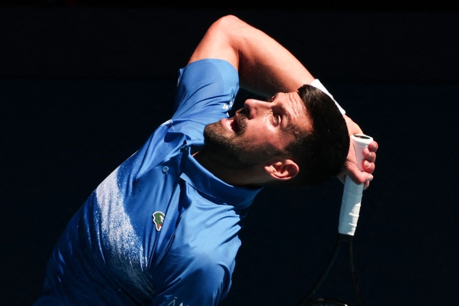 Novak Djokovic se retiró de la semifinal del Australian Open tras el primer set