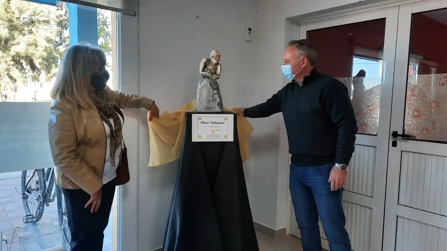 Escultura por la semana mundial de la lactancia materna