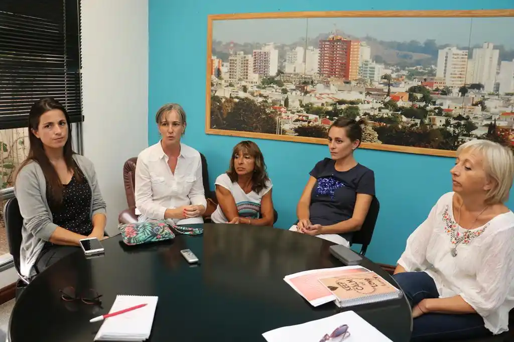 Convocan a paro de actividades y a una movilización por el Día de la Mujer