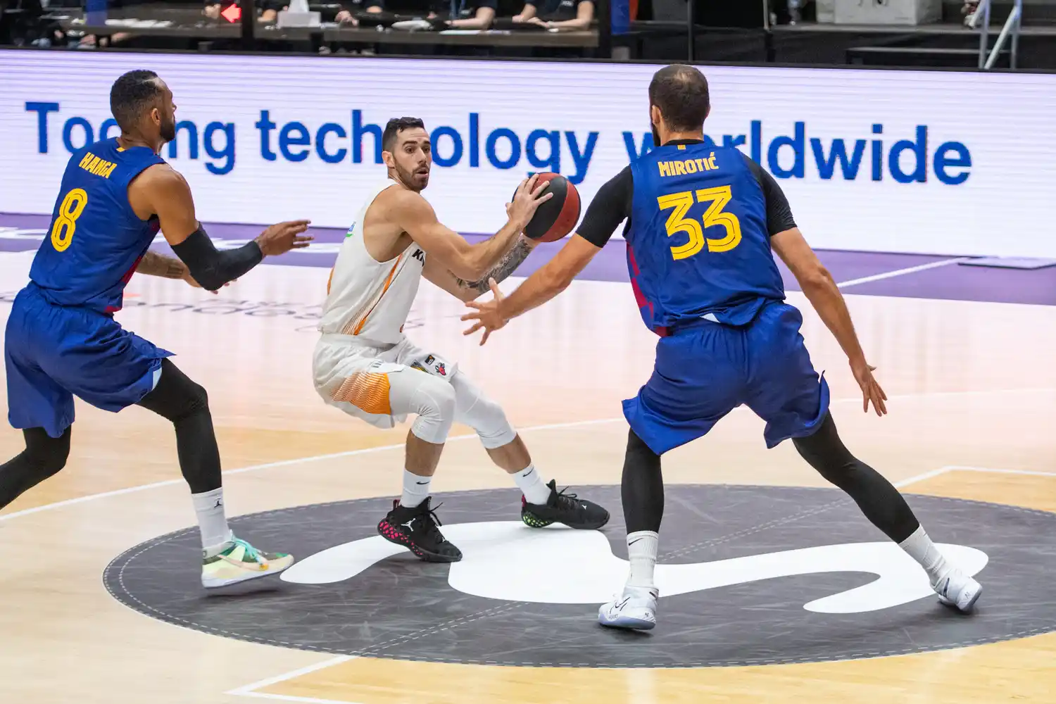 Ajustada derrota del Baskonia de Vildoza