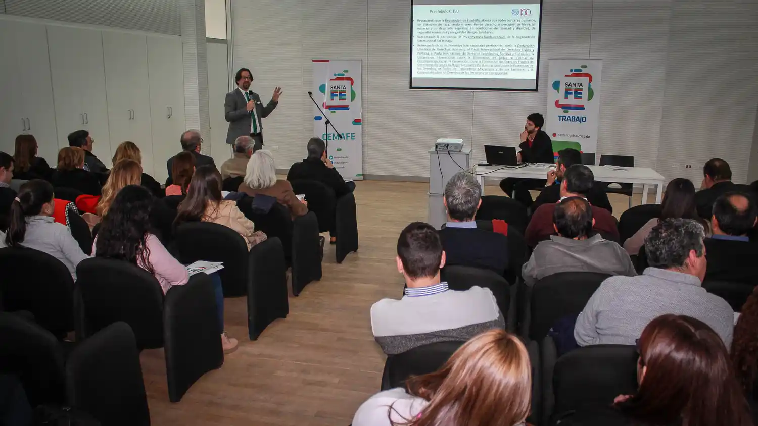 Santa Fe avanza sobre una Ley de abordaje y prevención de la violencia y el acoso en el trabajo