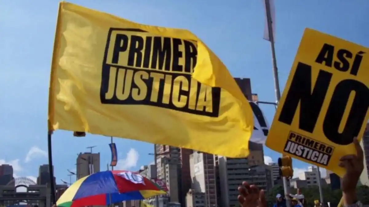 ¡CIRCO JUSTICIERO! Mientras facción del partido aprueba la no participación electoral, CAPRILES LO DESCONOCE (COMUNICADOS)