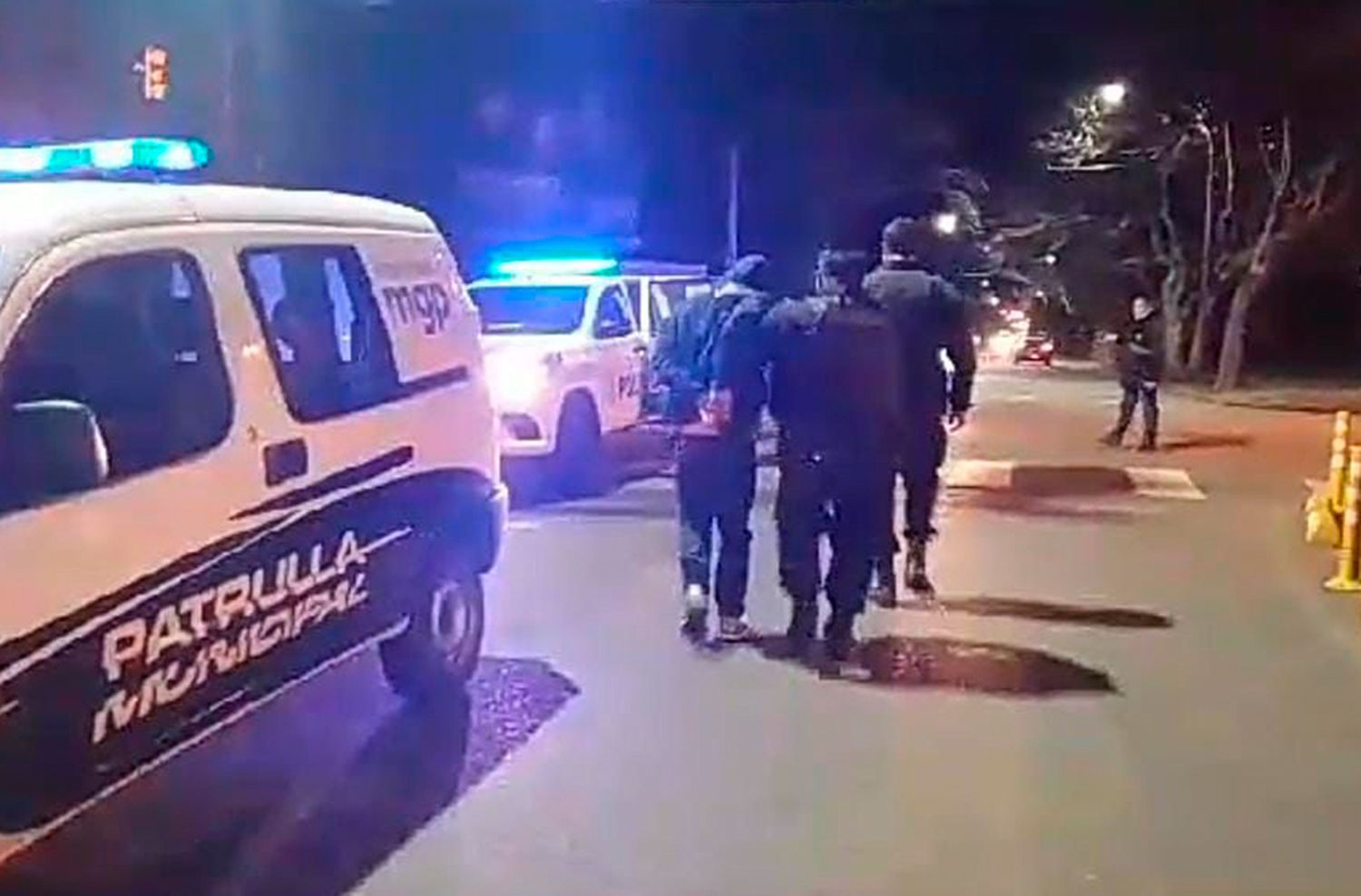 Cuidacoches de zona Alem amenazó de muerte a empleado de comercio