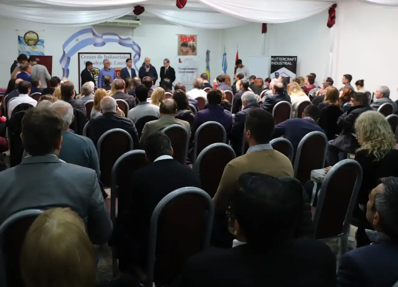 Grindetti y Tizado distinguieron a pymes de Lanús 