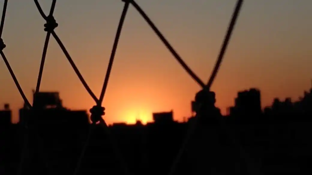 Fuego en las islas: brigadistas cierran otra jornada quedando varios focos activos