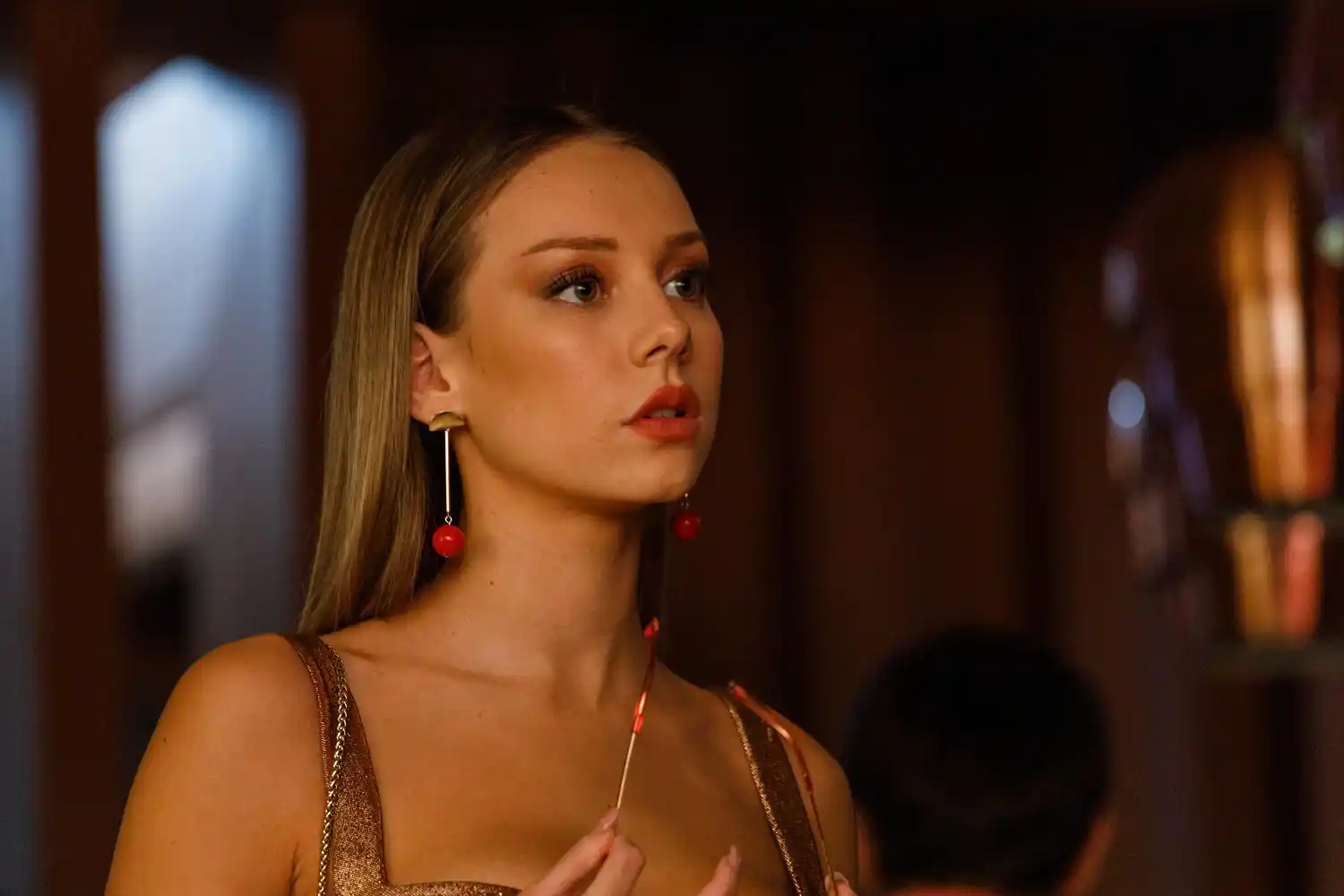 Quién es el reconocido actor que confirmó su romance con Ester Expósito