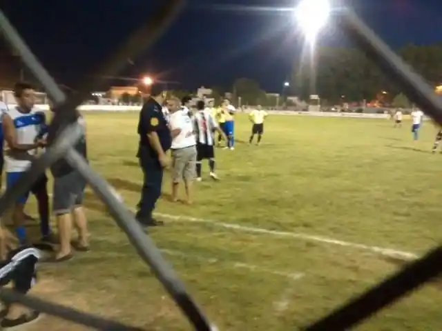 Con incidentes, Sociedad Sportiva le ganó a Instituto de Paraná