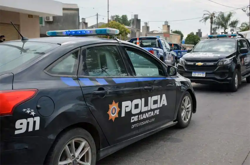 Zona oeste: un automovilista atropelló a un delincuente para evitar el robo de una moto