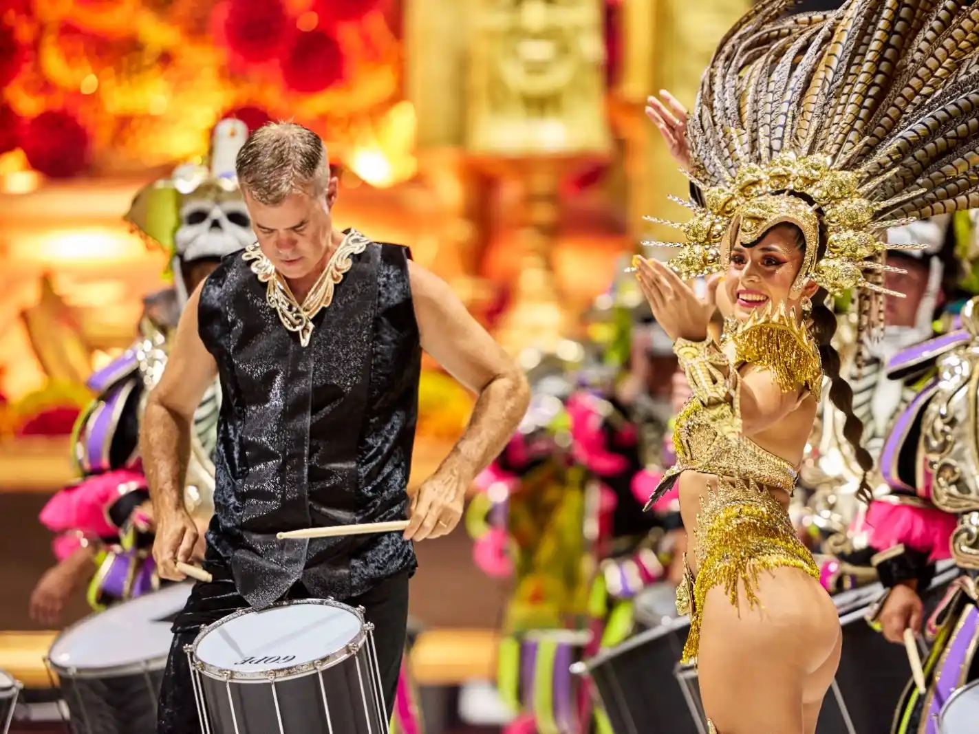 Daniel Scioli, funcionarios provinciales y el "Gurí" Martínez, las presencias destacadas de la sexta noche