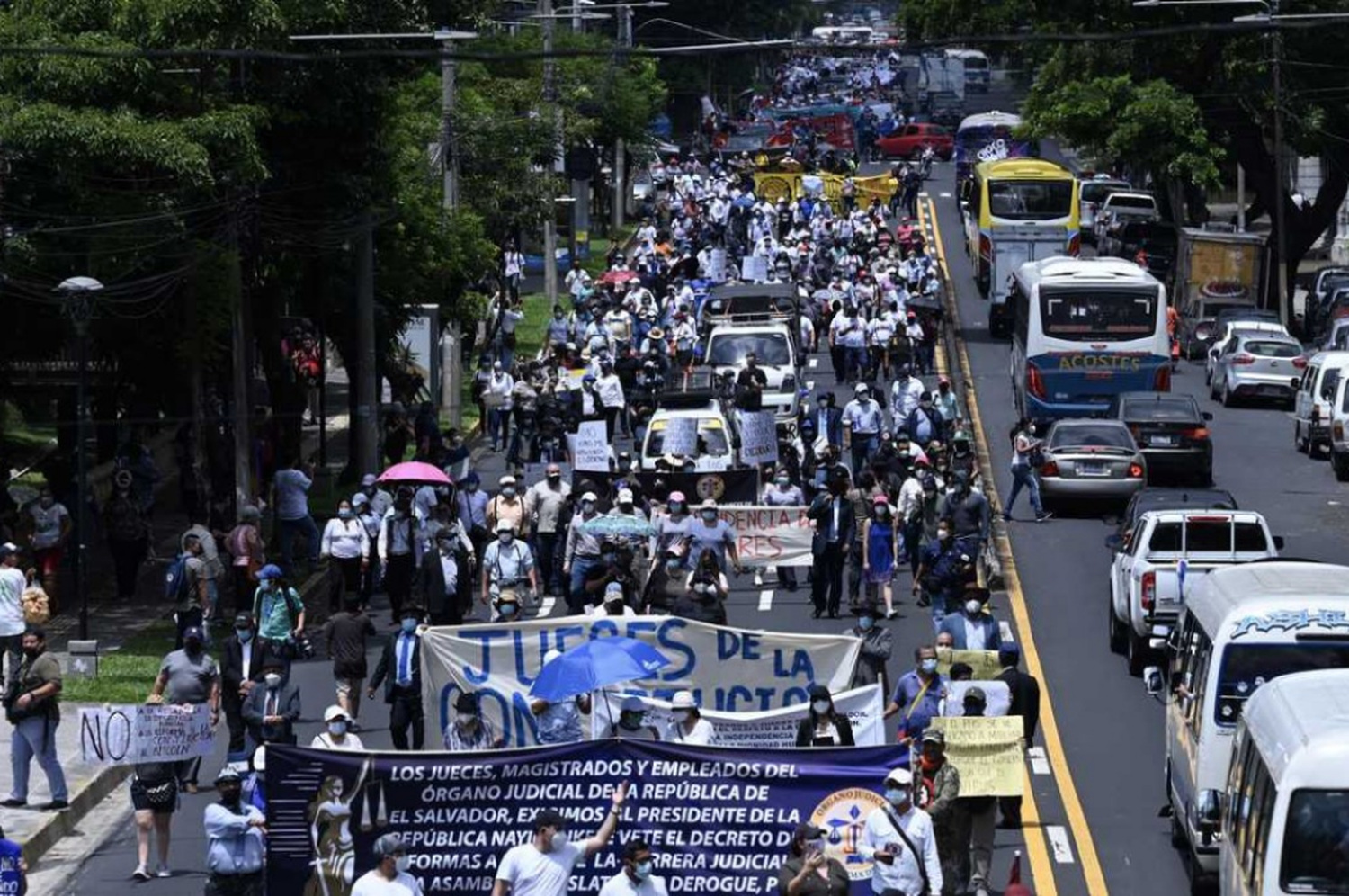 Numerosas manifestaciones contra el bitcoin en El Salvador