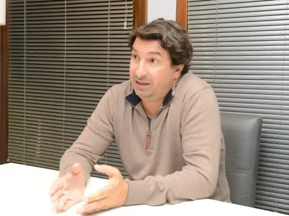 “Saldado” el incremento del colectivo por decreto, reclamaron “responsabilidad” a la oposición