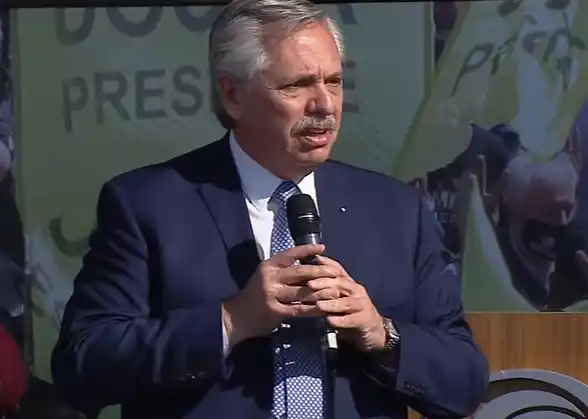 Sin Kicillof ni intendentes, Alberto habló en acto de Uocra en Esteban Echeverría