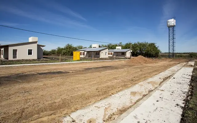 Entregan las llaves de sus casas a las familias del asentamiento Norte