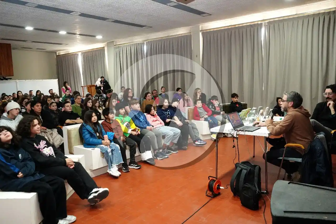 Charla de Néstor Ortíz sobre Manga