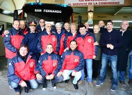 Andreotti en el 120º aniversario de los Bomberos de San Fernando 