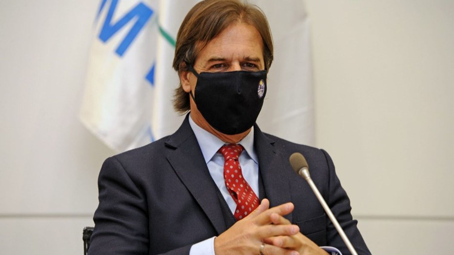 "Retrocedimos casilleros", advirtió el presidente de Uruguay tras un brote