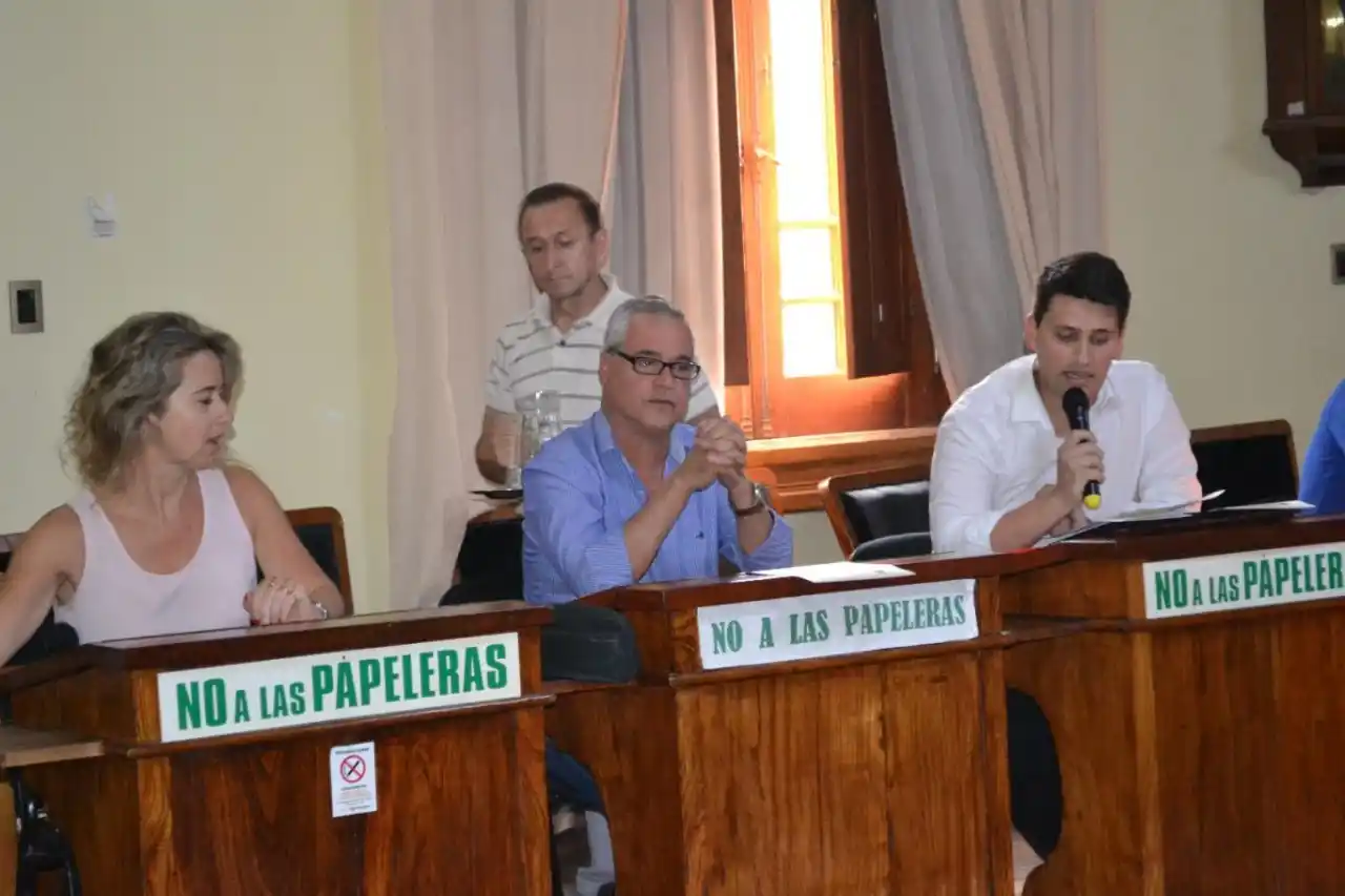 Juntos por el Cambio denunció a dos empleados municipales que no viven en la ciudad