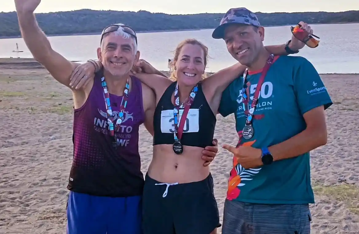 Gastón Castillo, Javier Herdman y Mili Luque se destacan en el Triatlón San Francisco