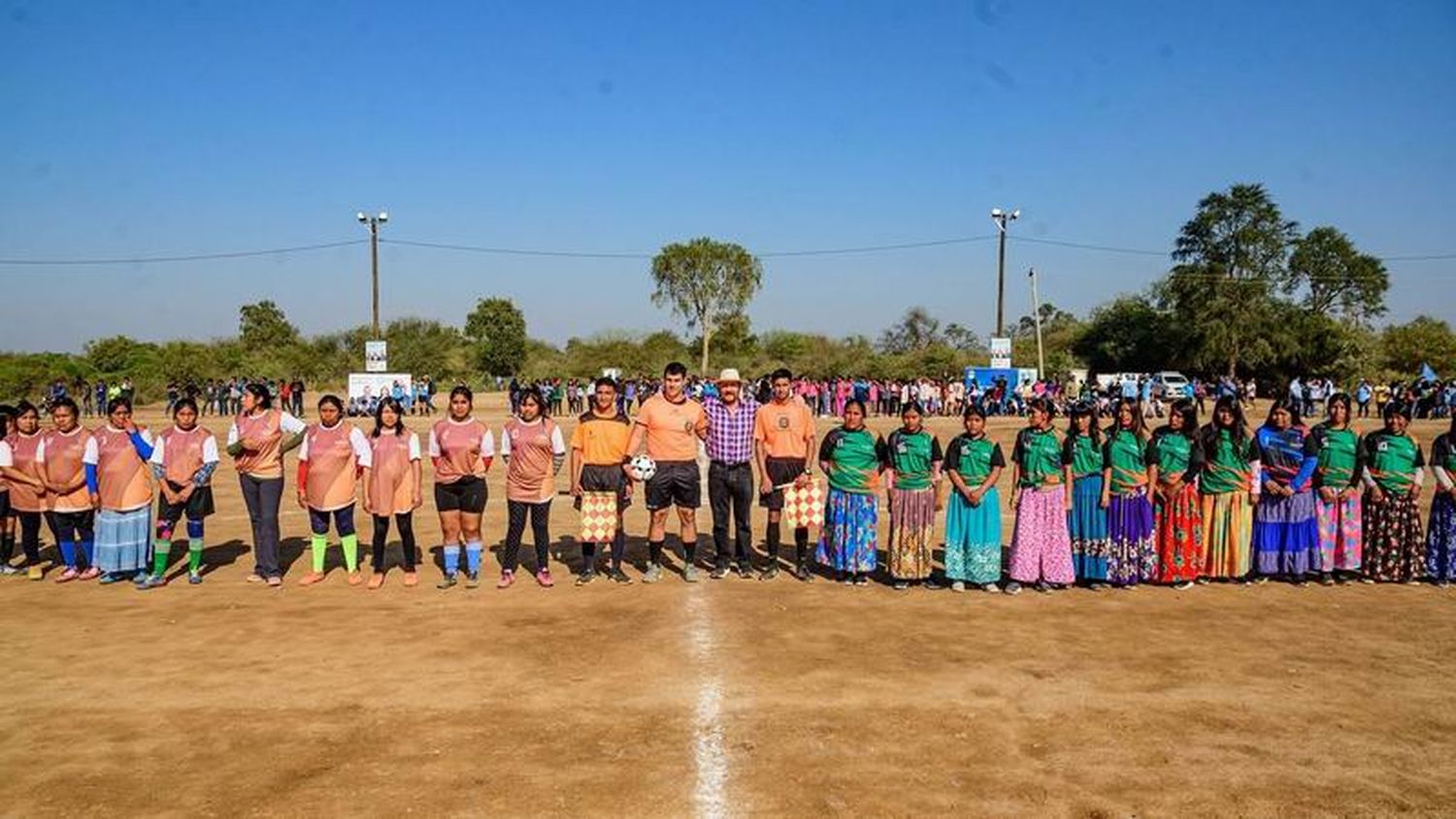 Trabajan en el reacondicionamiento de las
Canchas de cara al nuevo Torneo de la Amistad