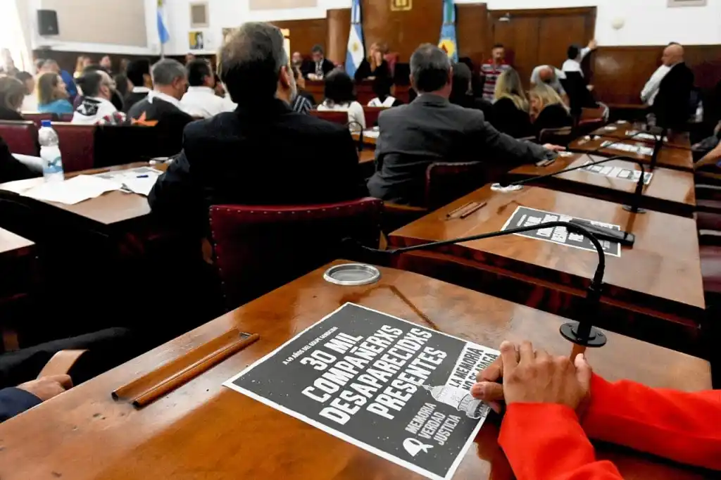 Se levantaron los legisladores del PRO y LLA