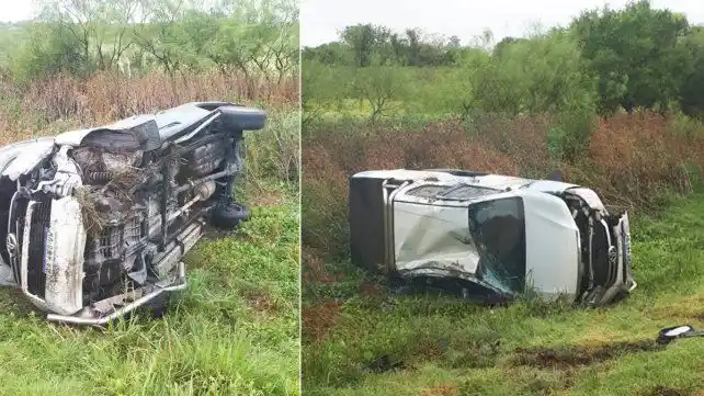 Impresionante vuelco en ruta 12