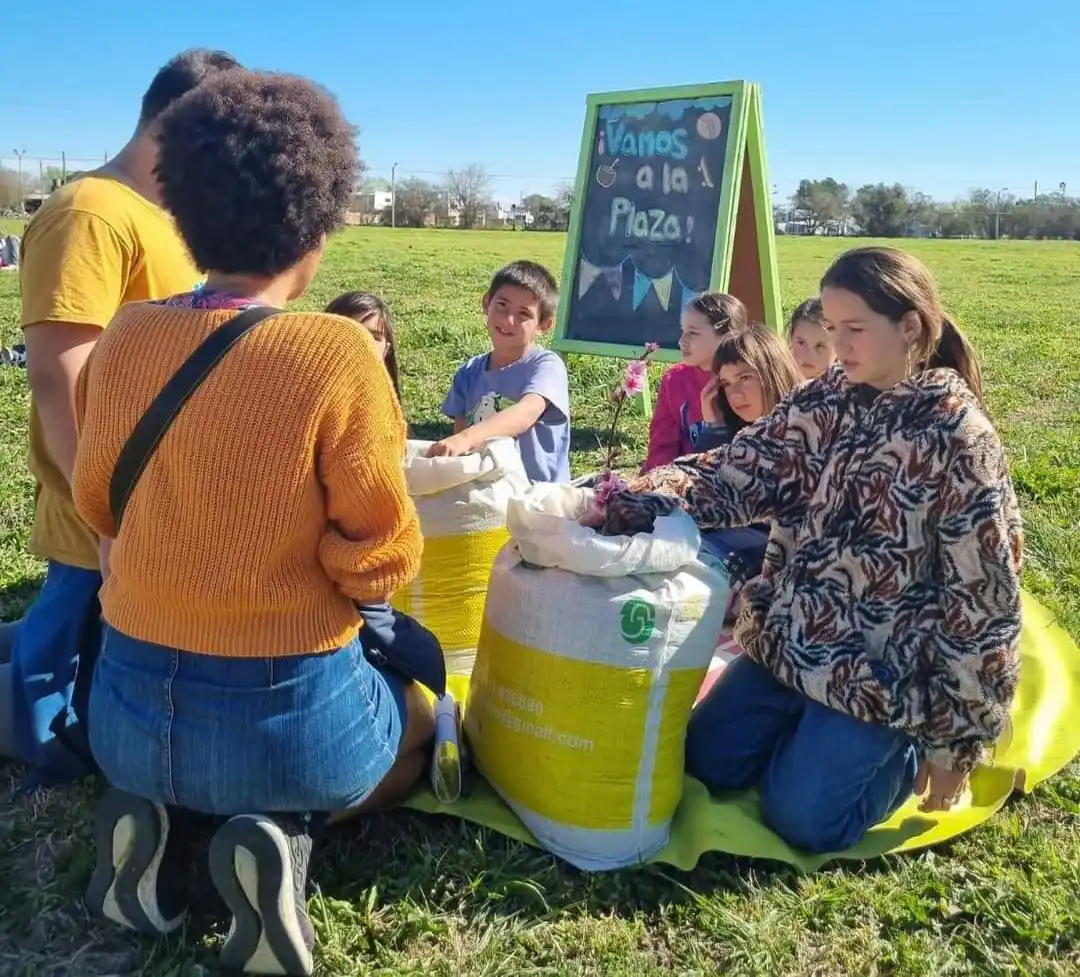 Taller de plantines para niños en el Barrio 30 de Mayo: un espacio para aprender y cultivar