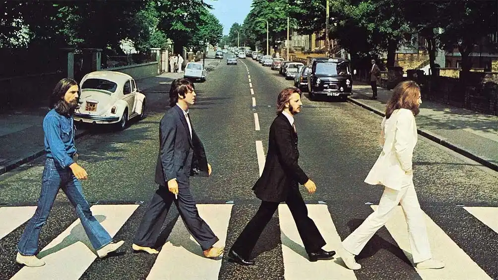 A 50 años de la famosa foto de tapa del disco “Abbey Road” de Los Beatles