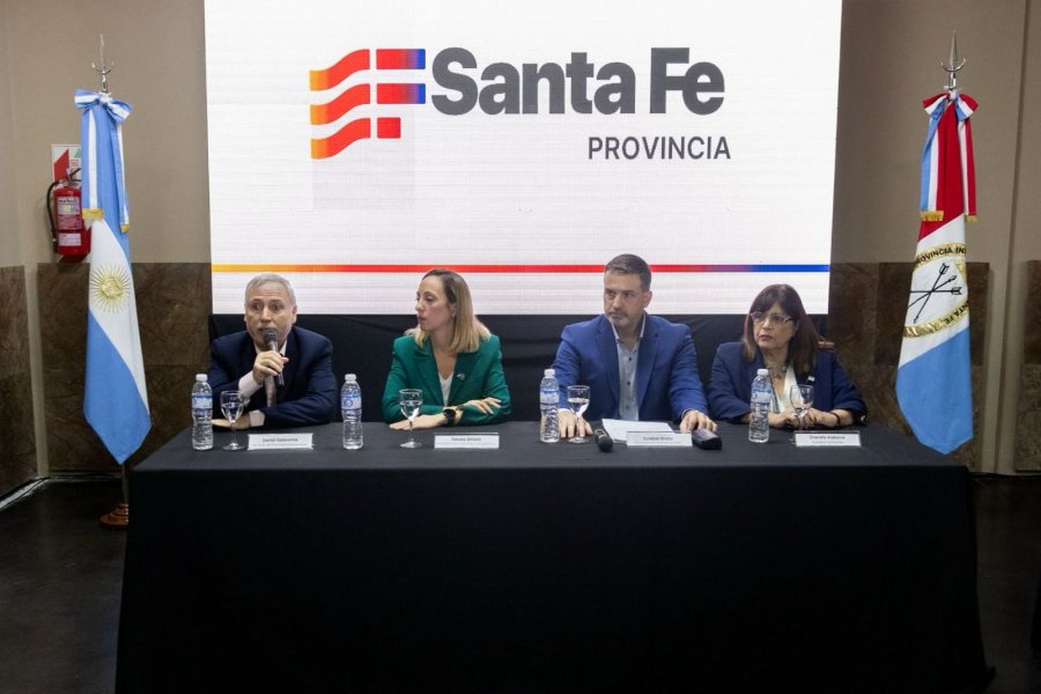 Con el acompañamiento de empresas santafesinas, el gobierno busca potenciar el comercio exterior