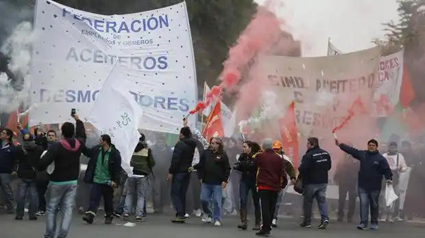 Fuertes críticas por el fallo de la Corte sobre las huelgas
