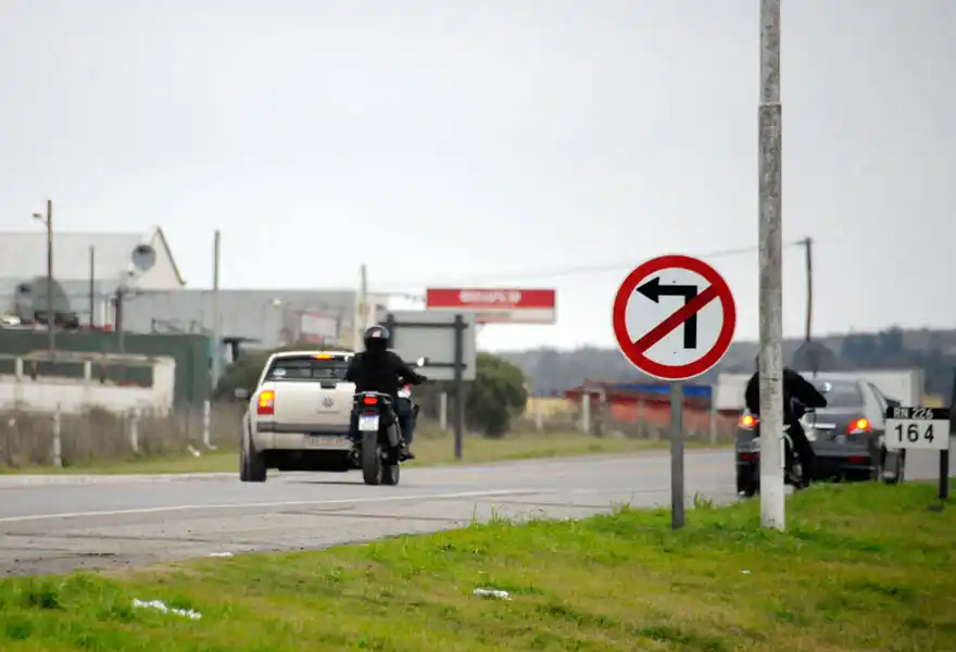 El giro a la izquierda en la Ruta 226 y Pedersen, una maniobra de alto riesgo 