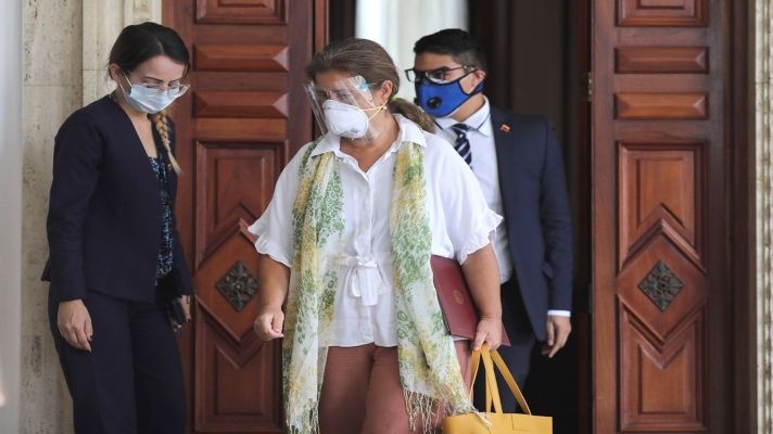 UNOS DÍAS MÁS: embajadora de la Unión Europea no ha salido del país porque no hay vuelos